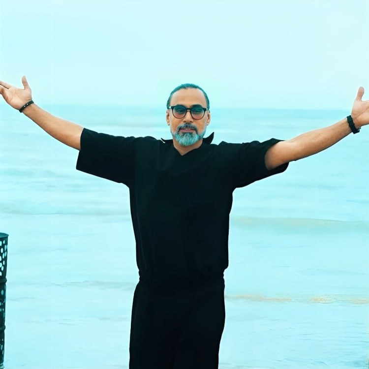 دانلود موزیک ویدئو بوا بوا از محسن شریفیان